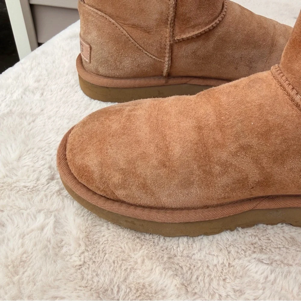 UGG Classic II Mini Boots - Primary Image Women's UGG Classic II Size 7